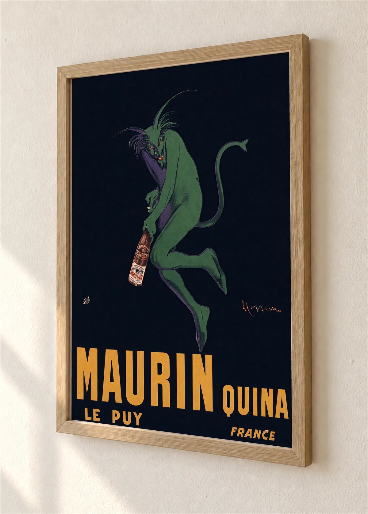 Maurin Quina, braon ram, detalj
