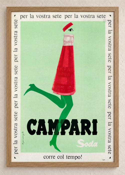 Campari Soda, poster u braon drvenom ramu