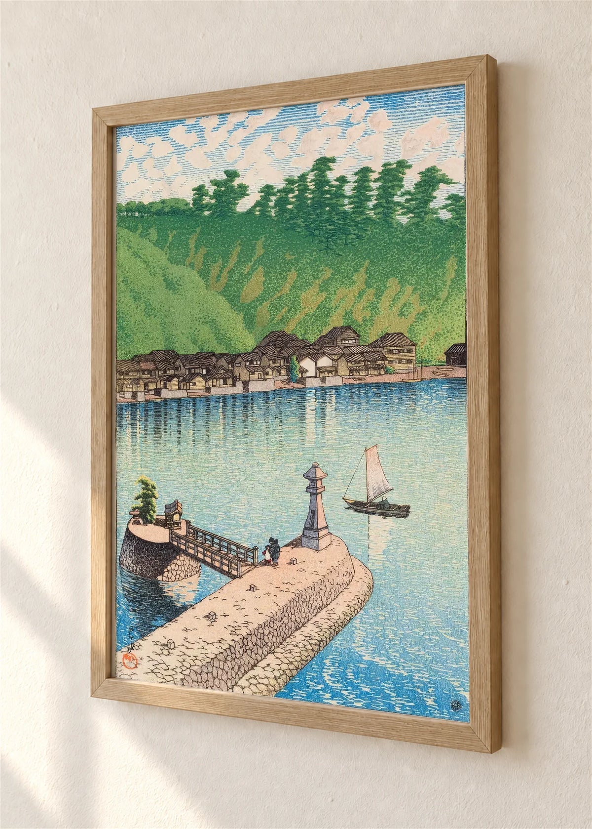 Luka sa kamenim fenjerom, braon ram, detalj